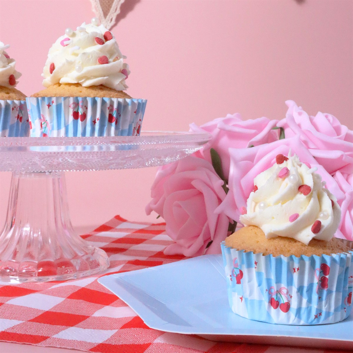 Vintage Foil-Lined Cupcake Cases - Tied with a Little Bow (Pack of 30)