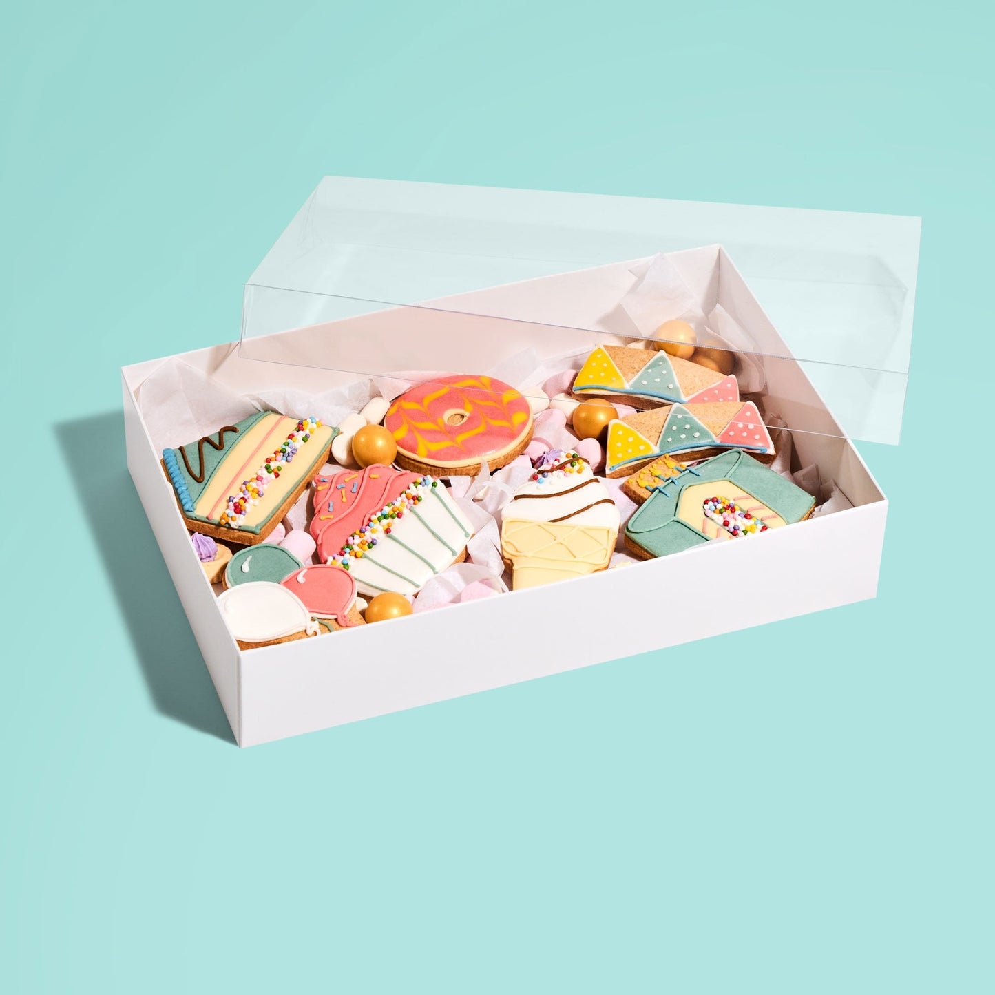 White Deluxe Treat Boxes with Clear Lid