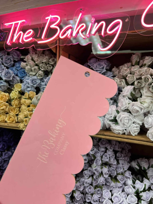 The Baking Company - classy cake scraper