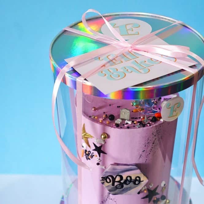 Silver Prism-Deluxe PVC Transparent Crystal Cake Box