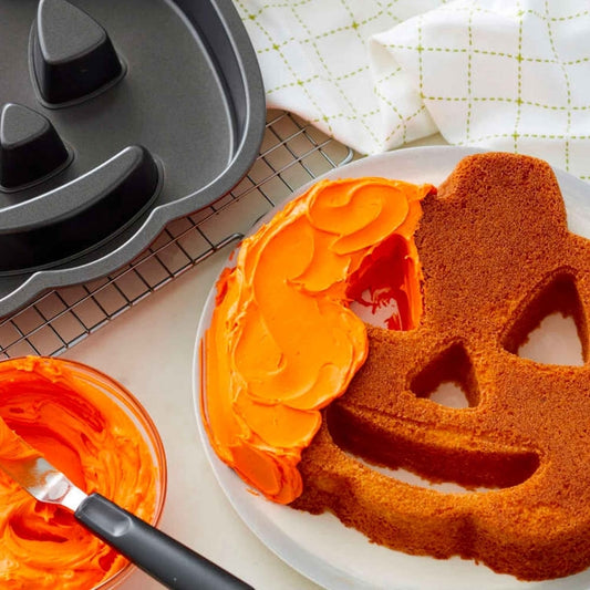 WILTON - Jack-O-Lantern Cake Tin